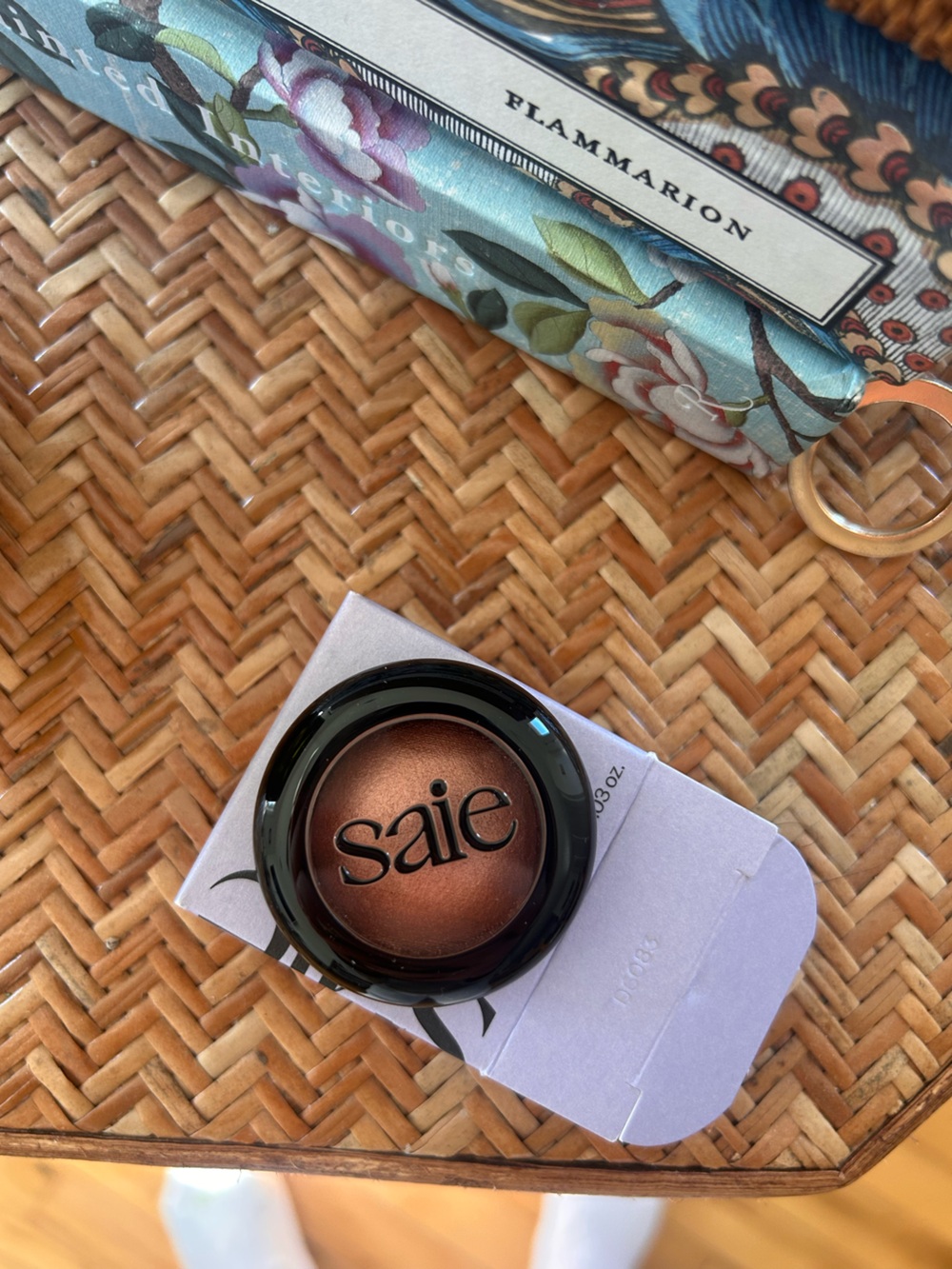 Saie SuperSuede Baked Eyeshadow in Bellini - Picture 3 of 6